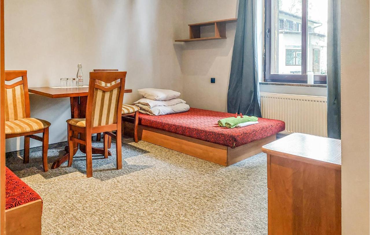 Cozy Home In Raciaski Mlyn With Kitchen Raciaz エクステリア 写真