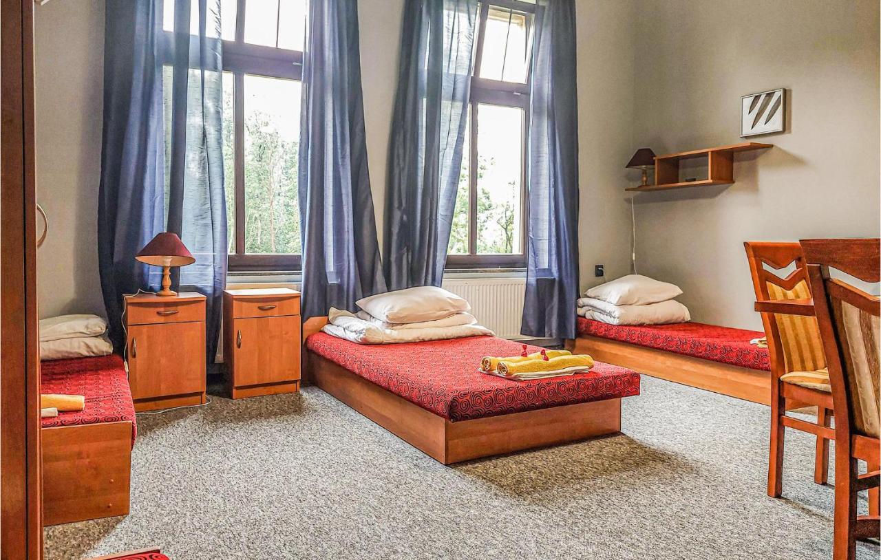Cozy Home In Raciaski Mlyn With Kitchen Raciaz エクステリア 写真
